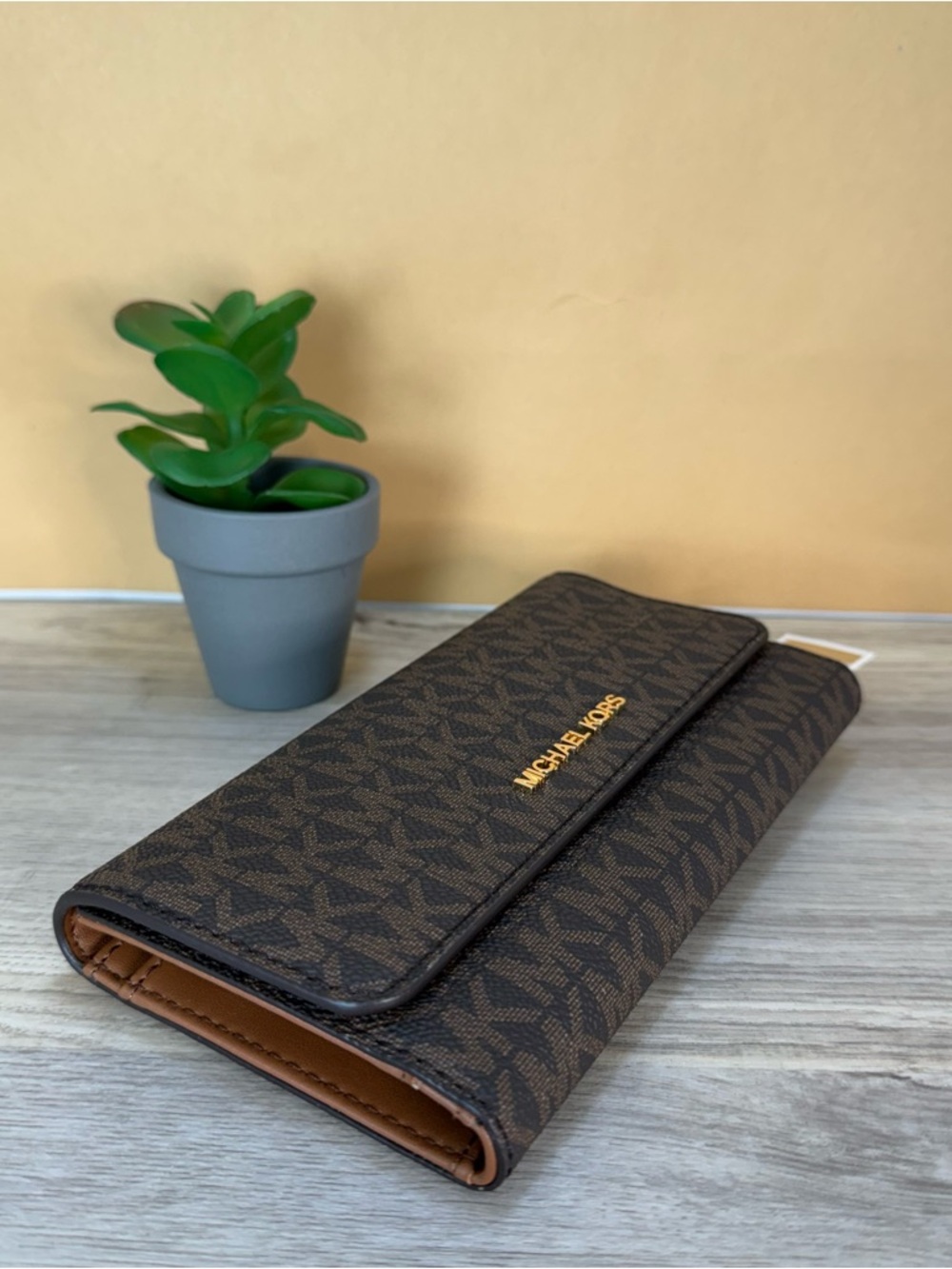Michael Kors wallet - Picture 5 of 7